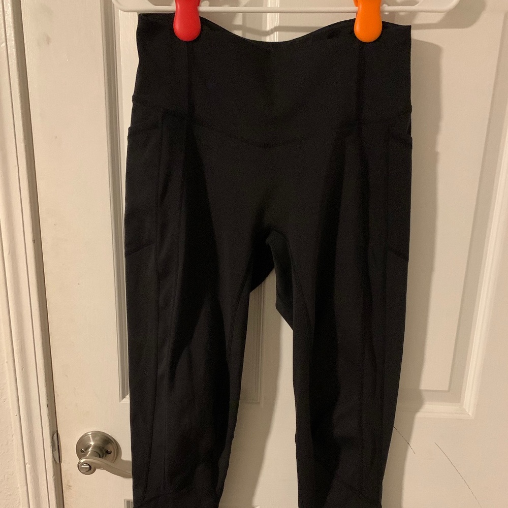 TYC Black Effortless Heart Booty Leggings
